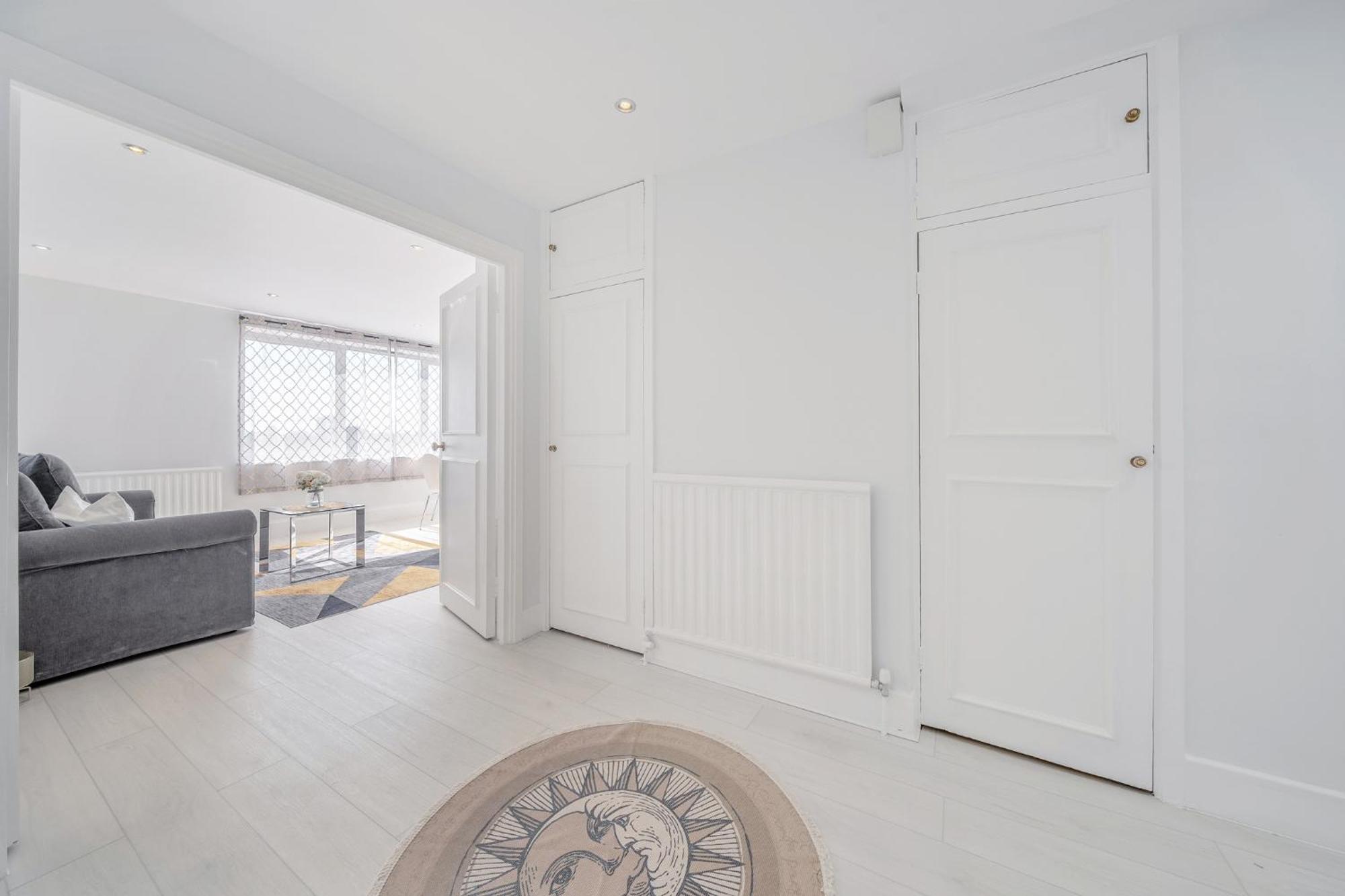 Stunning Flat In Chelsea, Kings Road With Balcony * Londres