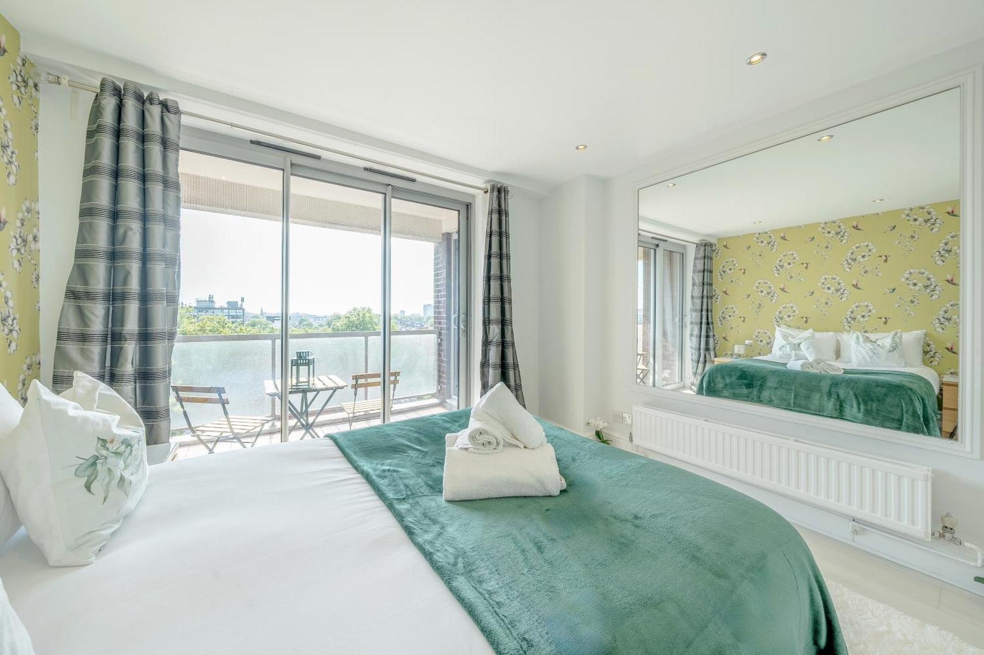 Stunning Flat In Chelsea, Kings Road With Balcony * Londres