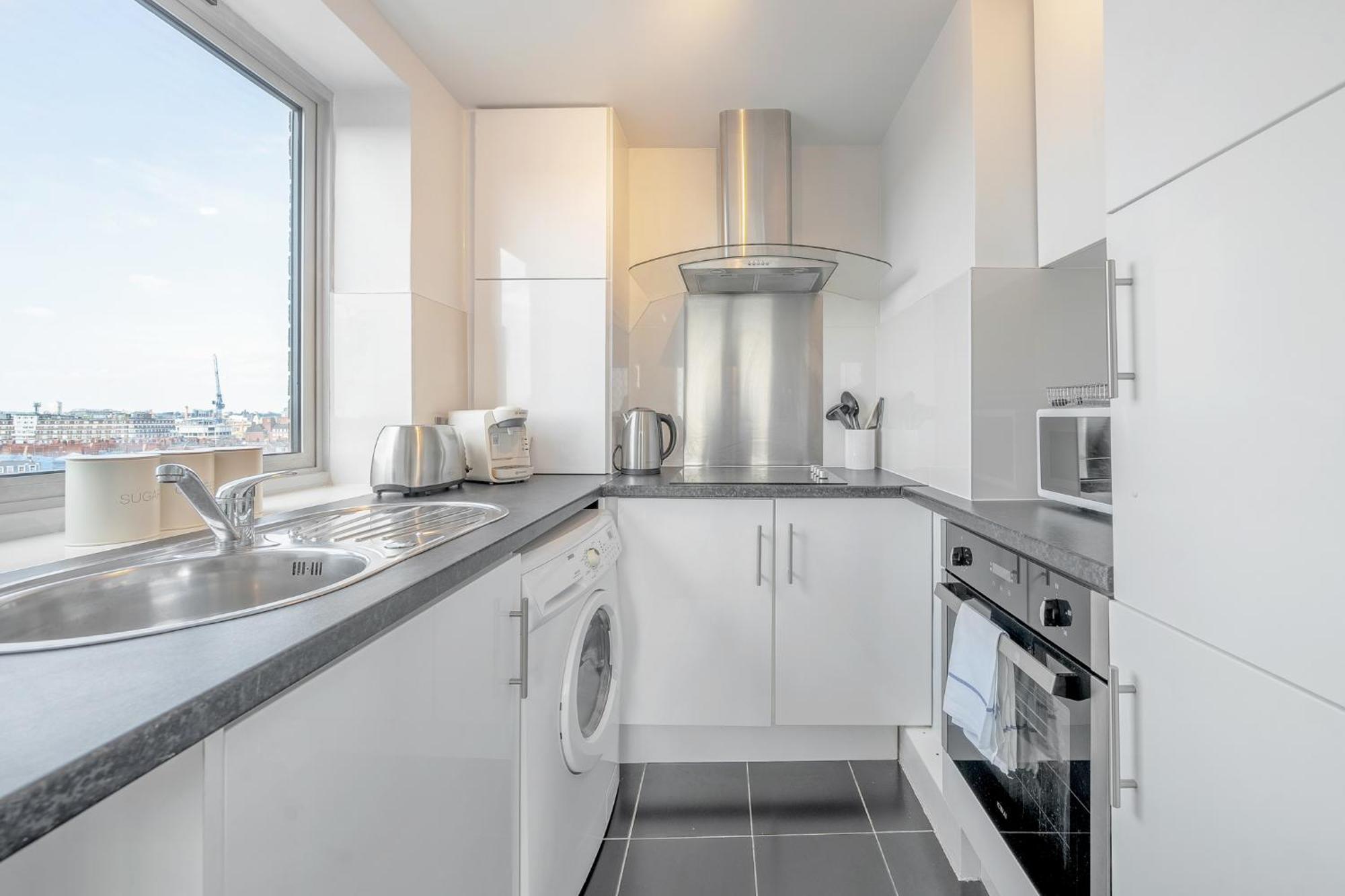 Stunning Flat In Chelsea, Kings Road With Balcony * Londres